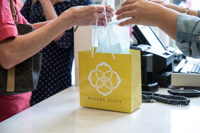 how to get the kendra scott birthday discount